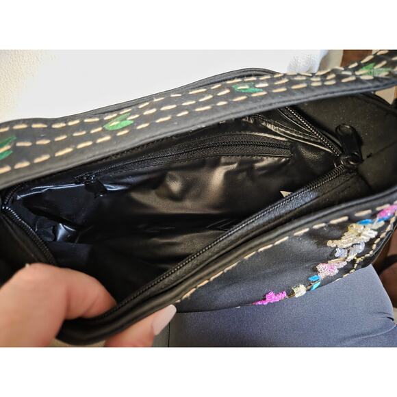 Vtg Y2K Embroidered Beaded PVC Arm Purse Floral Tulip - Picture 7 of 14